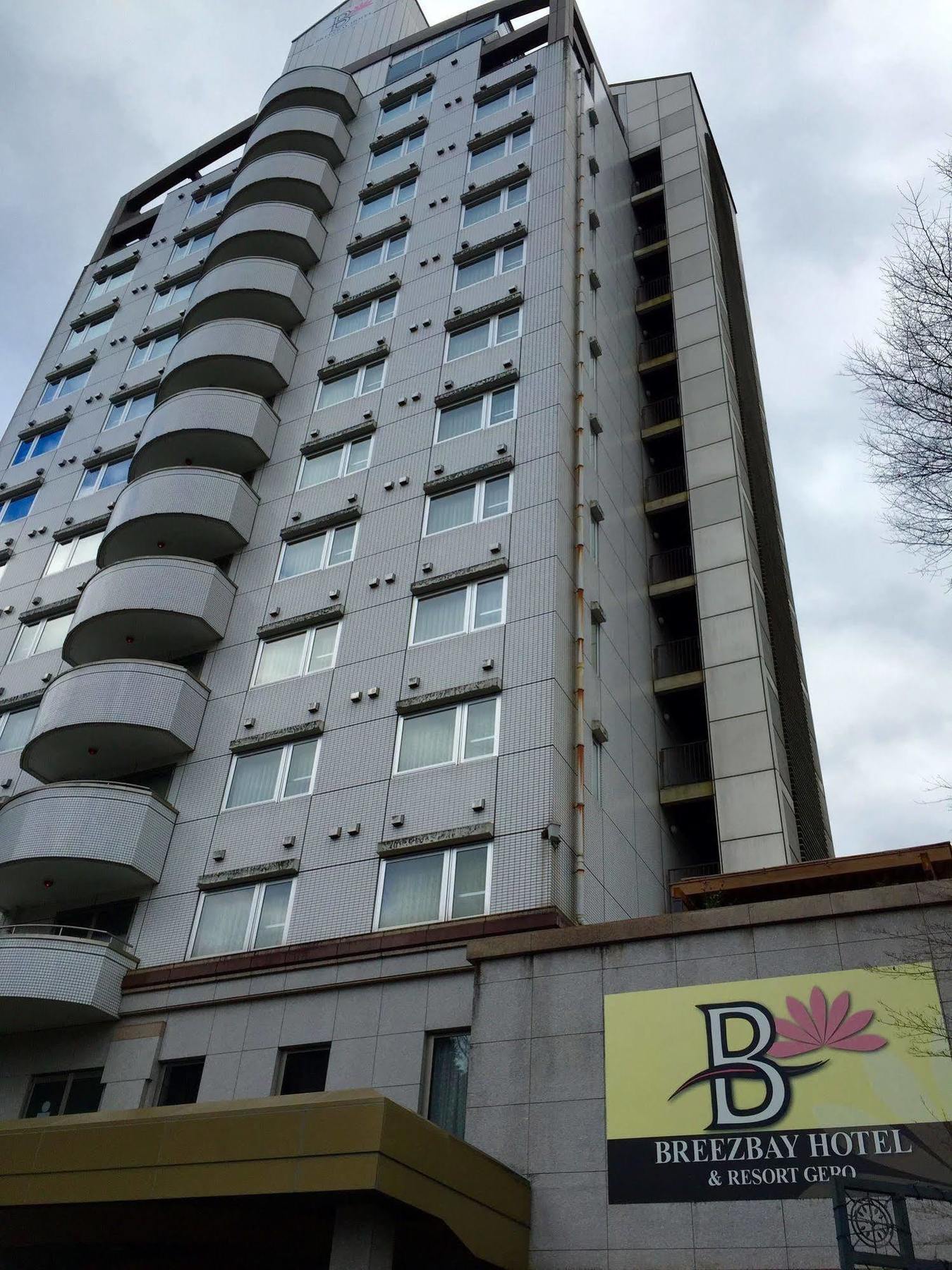 Breezbay Hotel & Resort Gero Buitenkant foto