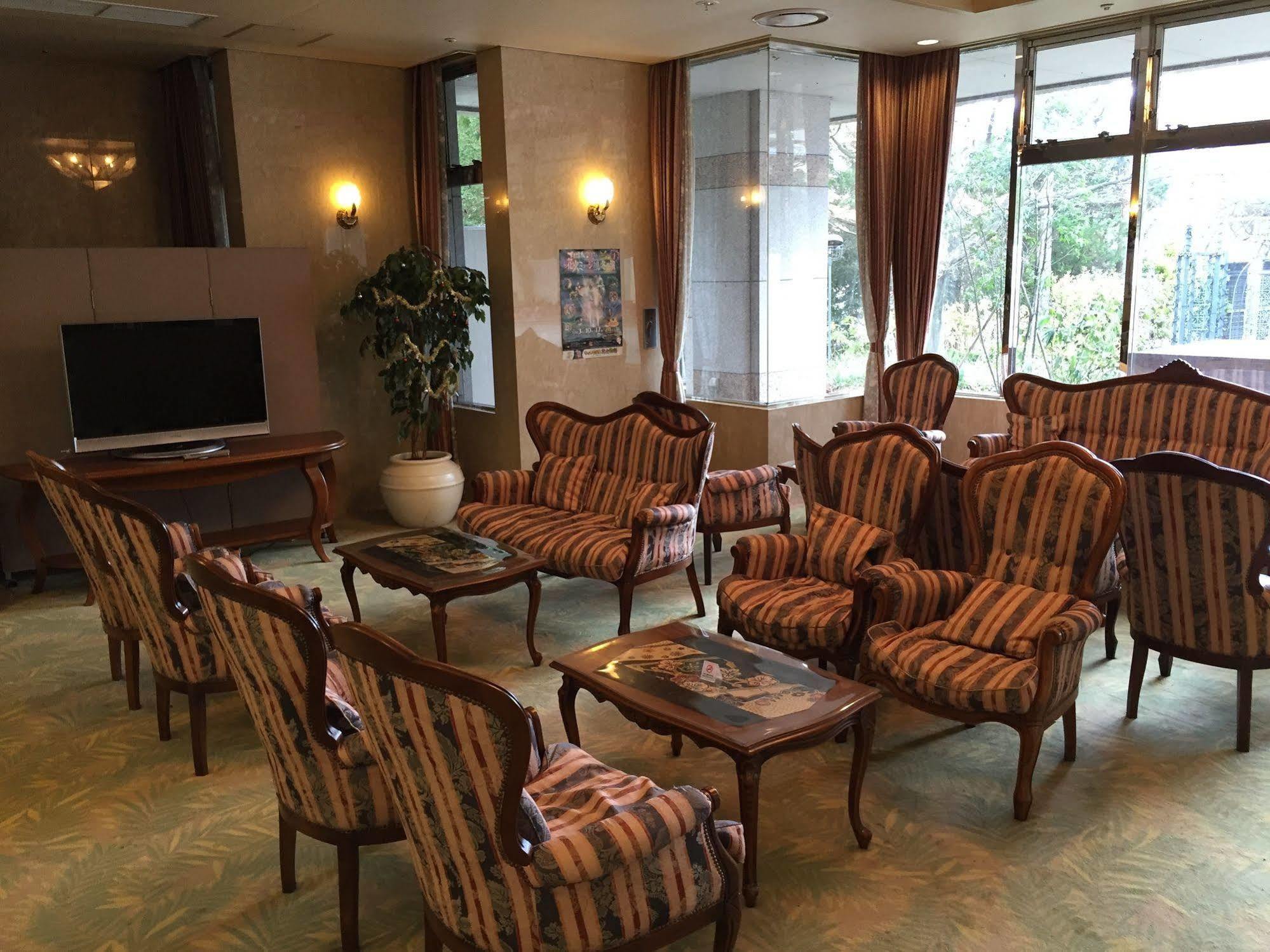 Breezbay Hotel & Resort Gero Buitenkant foto